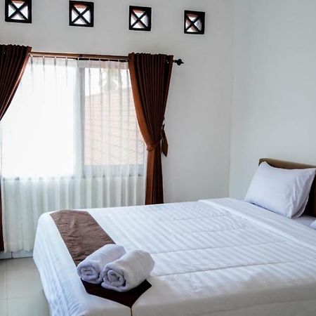 Hotel Pondok Putri Batukaras Εξωτερικό φωτογραφία