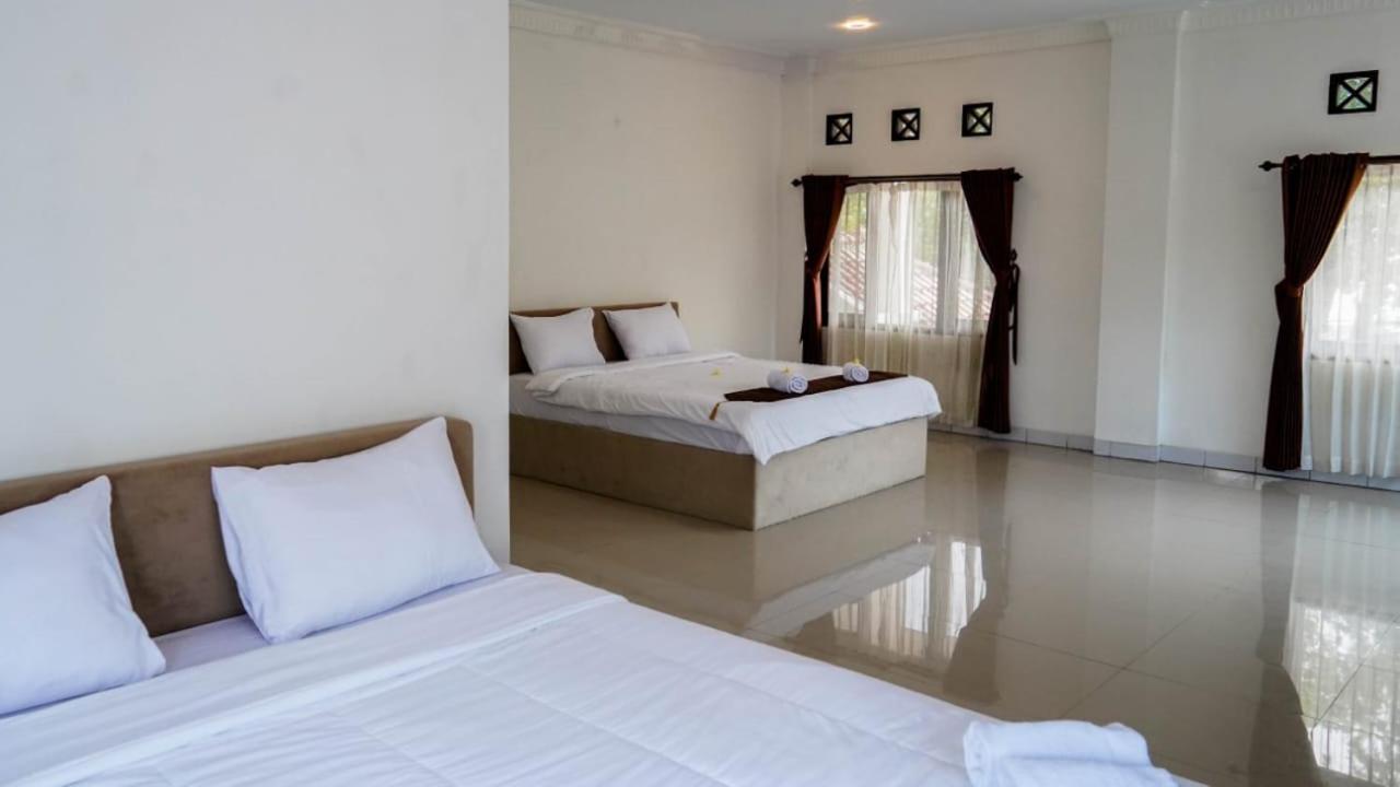 Hotel Pondok Putri Batukaras Εξωτερικό φωτογραφία