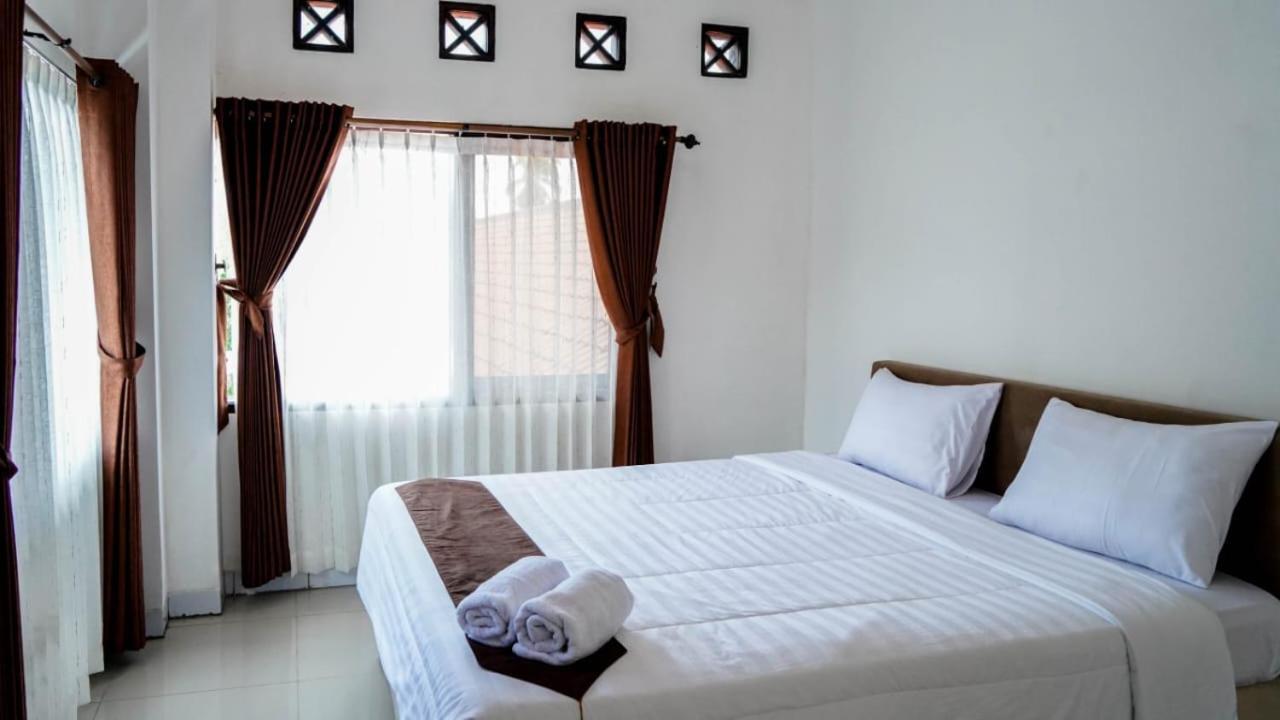 Hotel Pondok Putri Batukaras Εξωτερικό φωτογραφία