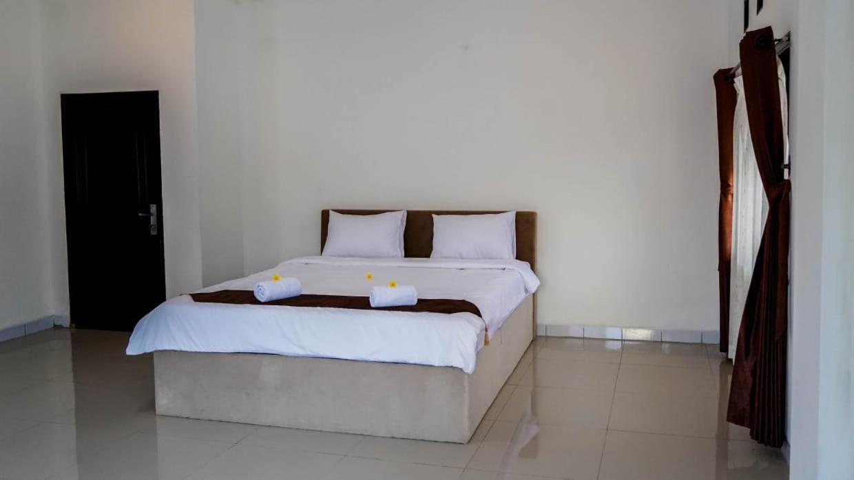 Hotel Pondok Putri Batukaras Εξωτερικό φωτογραφία