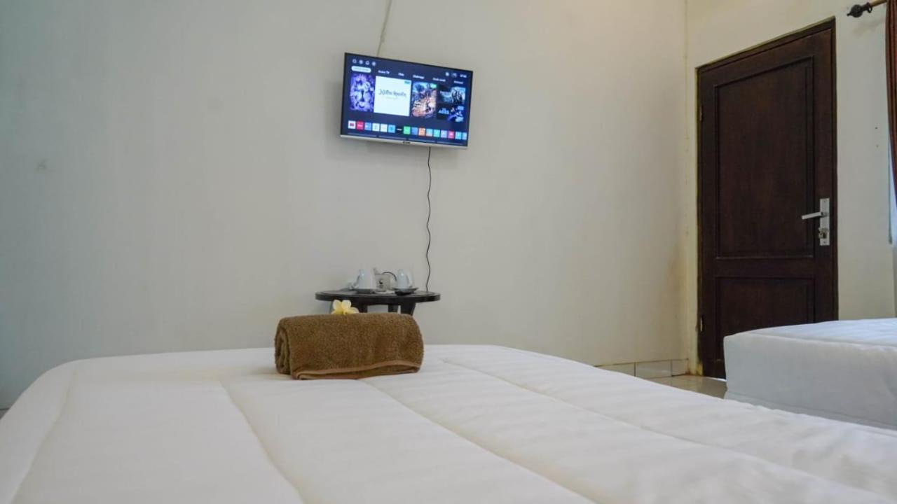 Hotel Pondok Putri Batukaras Εξωτερικό φωτογραφία