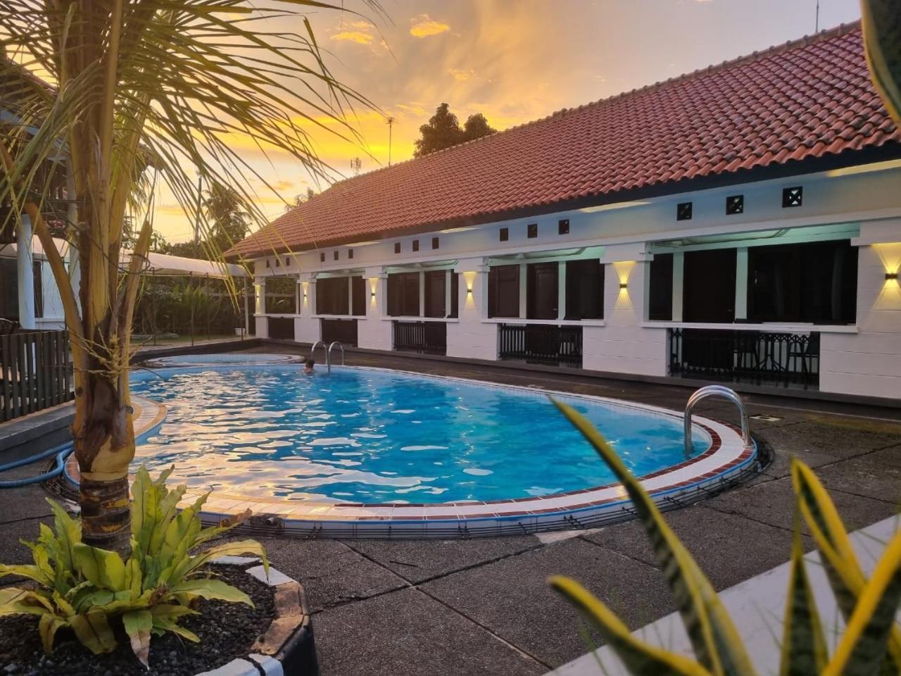 Hotel Pondok Putri Batukaras Εξωτερικό φωτογραφία
